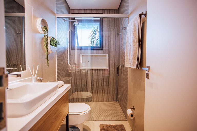 Casa em condomínio, piscina aquecida e espaço gourmet