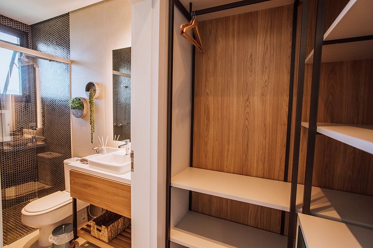 Casa em condomínio, piscina aquecida e espaço gourmet