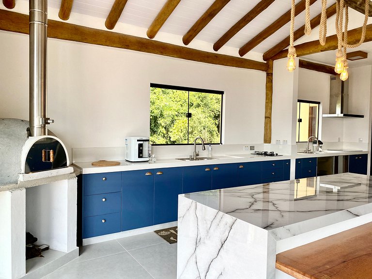Casa incrível em condomínio - piscina e vista