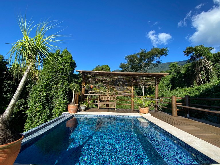 Vista deslumbrante, piscina e espaço gourmet