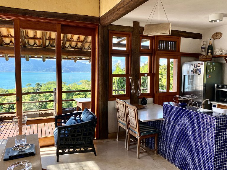 Vista deslumbrante, piscina e espaço gourmet
