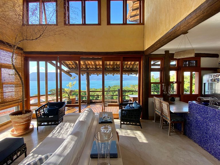 Vista deslumbrante, piscina e espaço gourmet