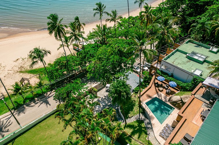 CASA À VENDA EM FRENTE À PRAIA DA SIRIÚBA | ILHABELA