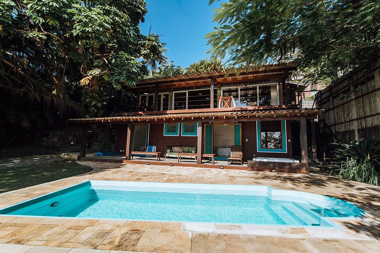 Piscina e jacuzzi aquecidas, sauna e linda vista!