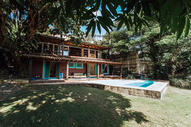 Piscina e jacuzzi aquecidas, sauna e linda vista!