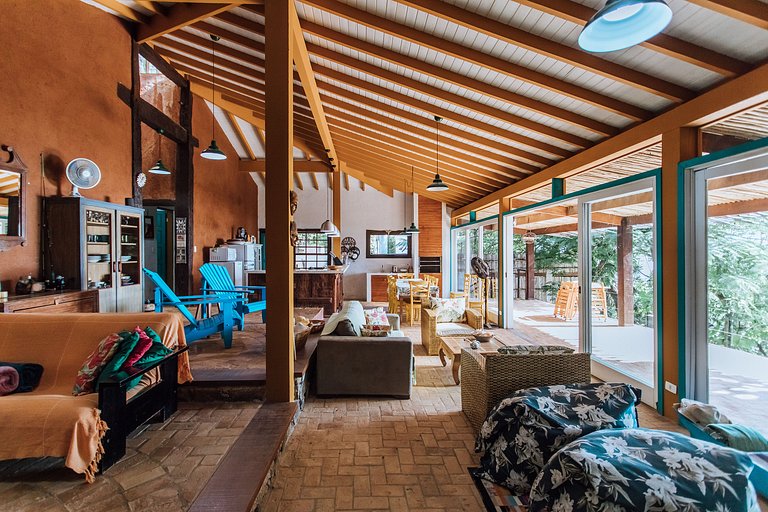 Piscina e jacuzzi aquecidas, sauna e linda vista!