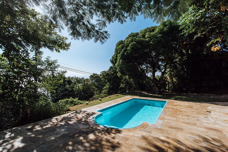 Piscina e jacuzzi aquecidas, sauna e linda vista!