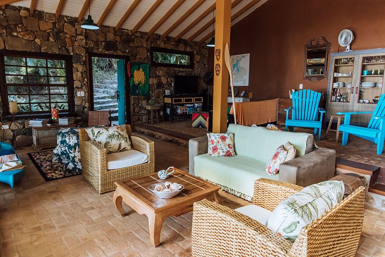 Piscina e jacuzzi aquecidas, sauna e linda vista!