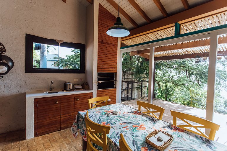 Piscina e jacuzzi aquecidas, sauna e linda vista!