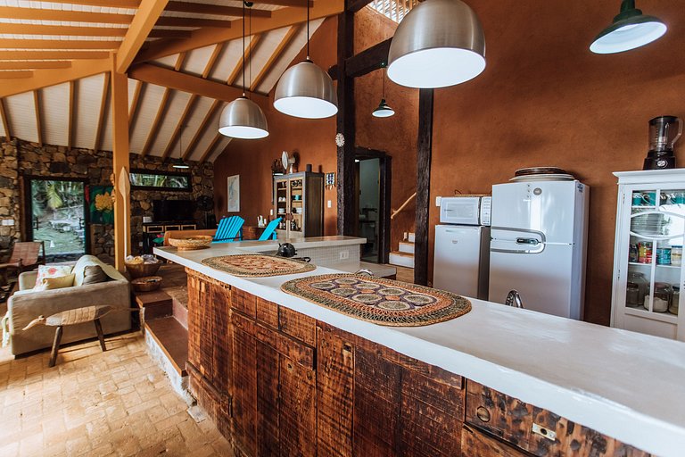 Piscina e jacuzzi aquecidas, sauna e linda vista!