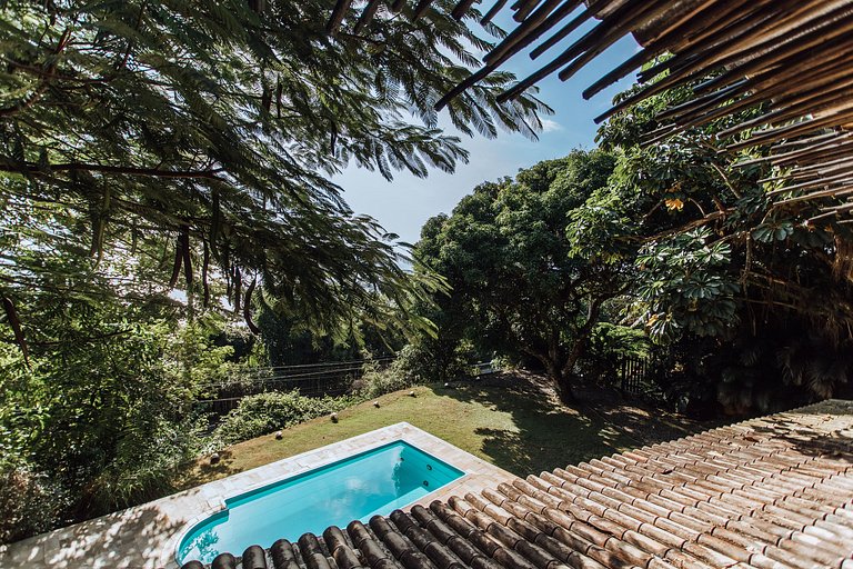 Piscina e jacuzzi aquecidas, sauna e linda vista!