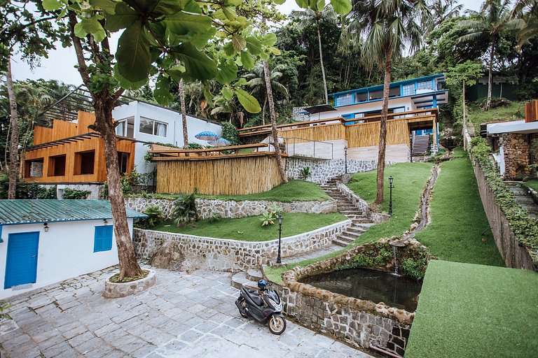 CASA À VENDA EM FRENTE À PRAIA DA SIRIÚBA | ILHABELA