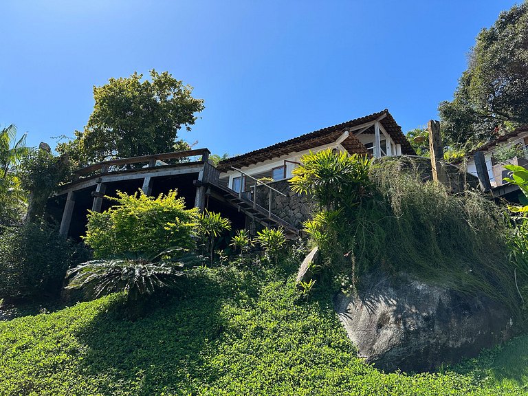 Vista deslumbrante, piscina, sauna, churrasqueira