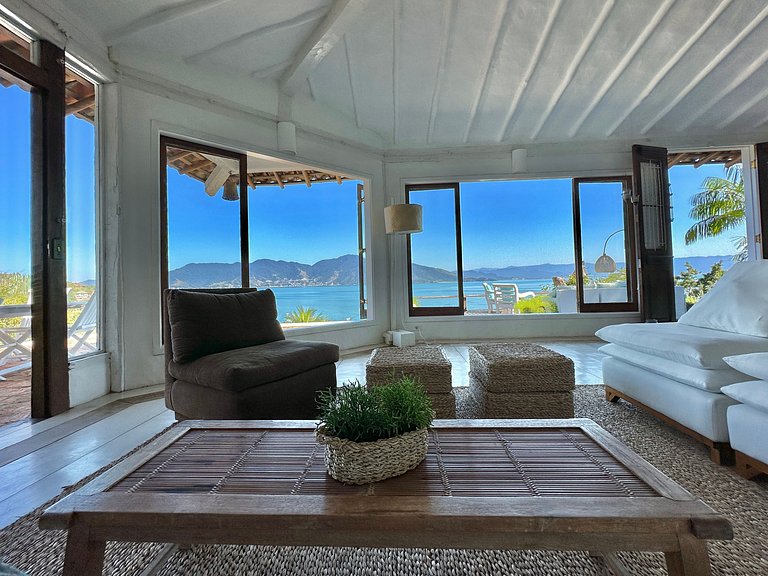 Vista deslumbrante, piscina, sauna, churrasqueira