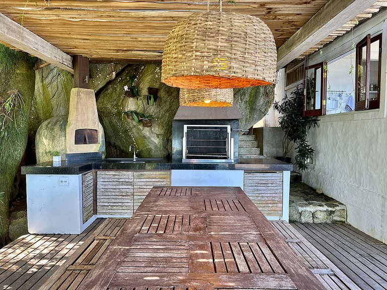 Vista deslumbrante, piscina, sauna, churrasqueira