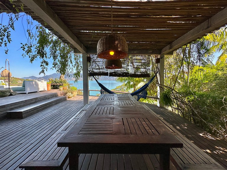 Vista deslumbrante, piscina, sauna, churrasqueira