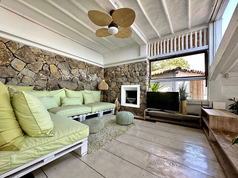 Vista deslumbrante, piscina, sauna, churrasqueira