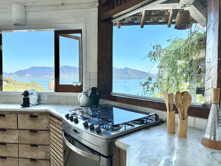 Vista deslumbrante, piscina, sauna, churrasqueira