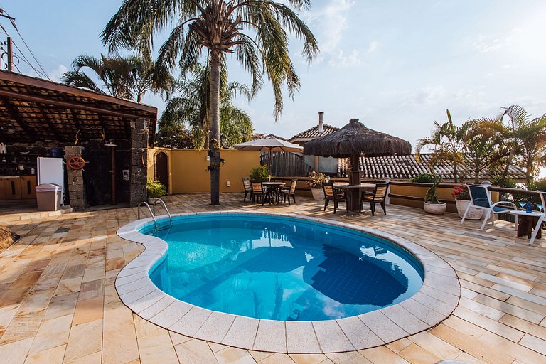 Costeira incrível, piscina, vista mar e sauna!