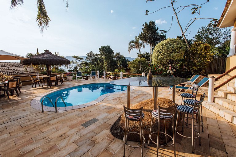 Costeira incrível, piscina, vista mar e sauna!