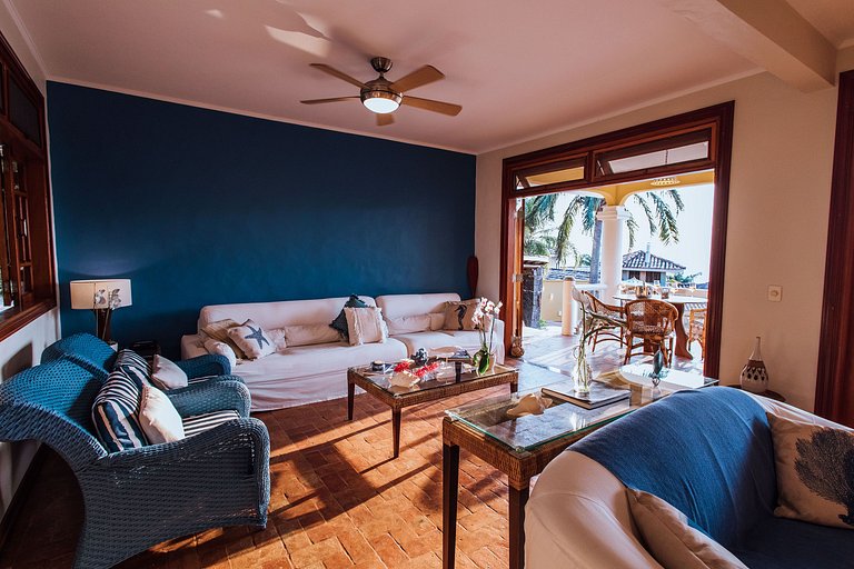Costeira incrível, piscina, vista mar e sauna!