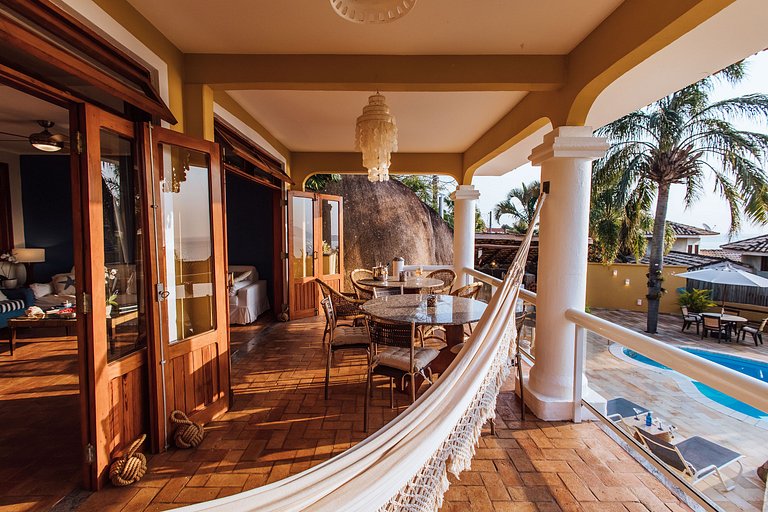 Costeira incrível, piscina, vista mar e sauna!
