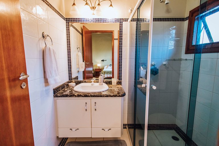 Costeira incrível, piscina, vista mar e sauna!