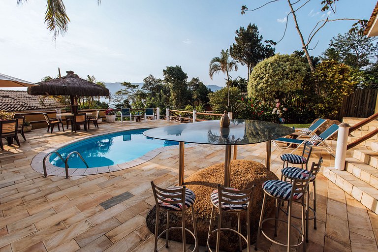 Costeira incrível, piscina, vista mar e sauna!