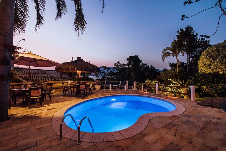Condomínio, vista mar, sauna e piscina