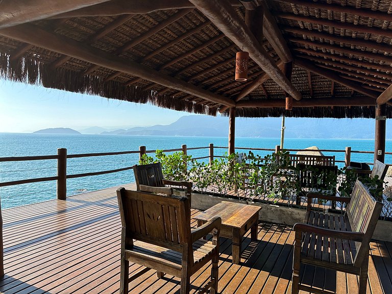 Costeira incrível, piscina, vista mar e sauna!