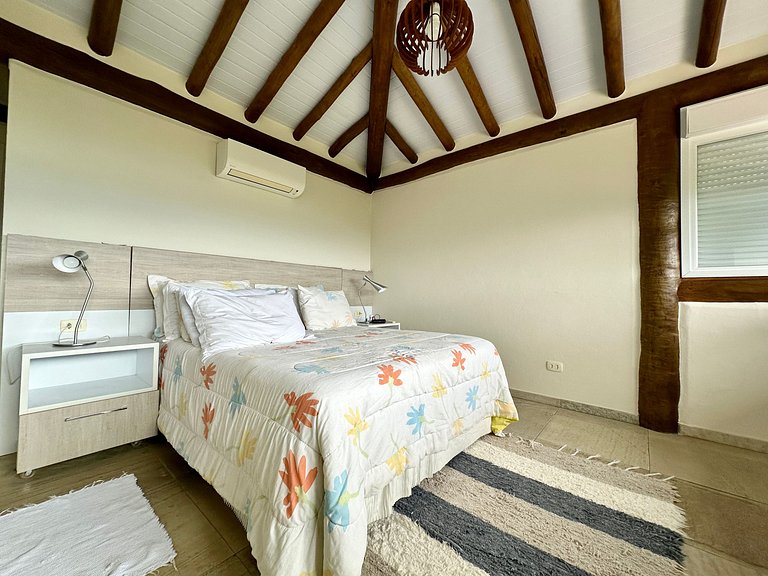 Viva Como em um Resort, a Poucos Passos da Praia!