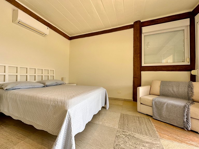 Viva Como em um Resort, a Poucos Passos da Praia!