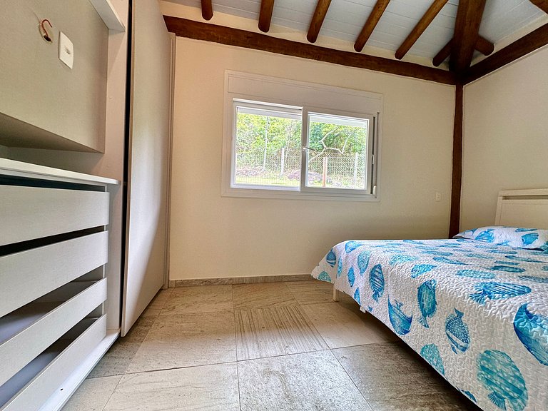 Viva Como em um Resort, a Poucos Passos da Praia!