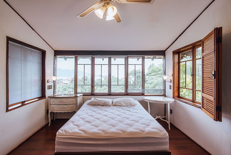 Casa acolhedora, piscina, área gourmet - Engenho