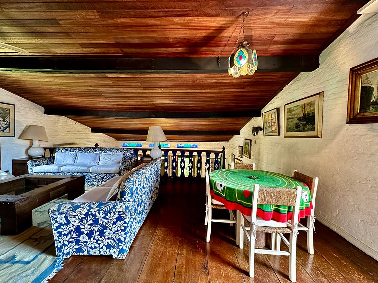 Piscina, área gourmet e localização privilegiada