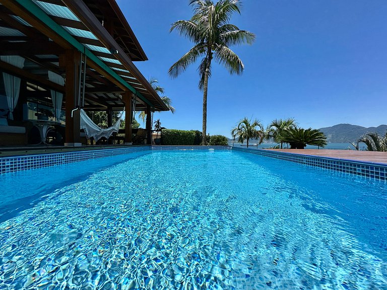 Casa Norte da Ilha com Vista Magnífica para o Mar!