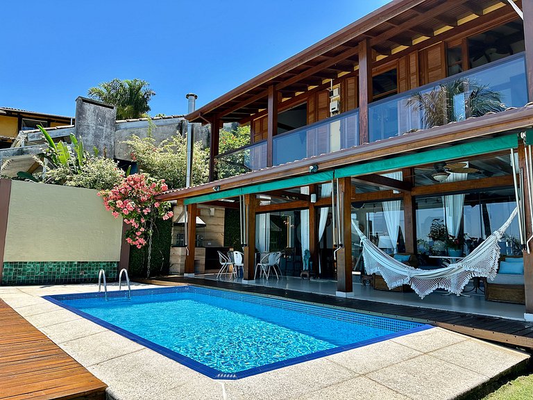 Casa Norte da Ilha com Vista Magnífica para o Mar!