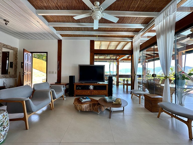Casa Norte da Ilha com Vista Magnífica para o Mar!