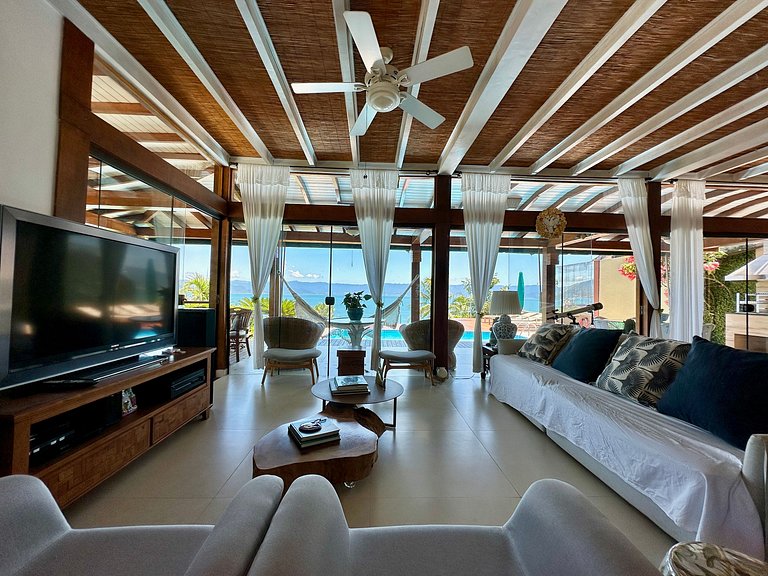 Casa Norte da Ilha com Vista Magnífica para o Mar!