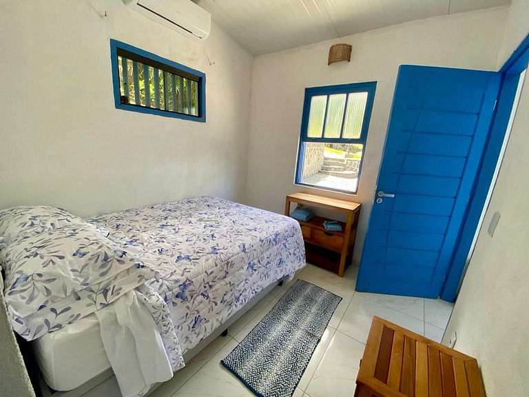 CASA À VENDA EM FRENTE À PRAIA DA SIRIÚBA | ILHABELA