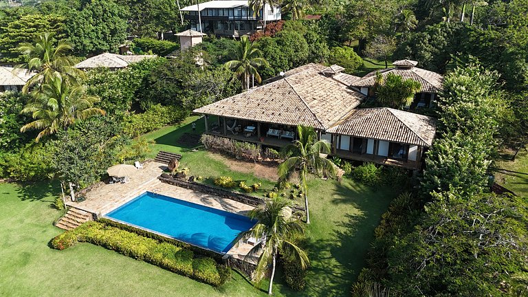 Propriedade à beira-mar com Píer Privativo e Vista Deslumbra