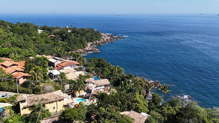 Condomínio, vista mar, sauna e piscina