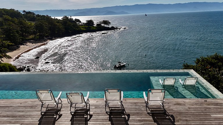Casa nova, piscina, vista e área gourmet