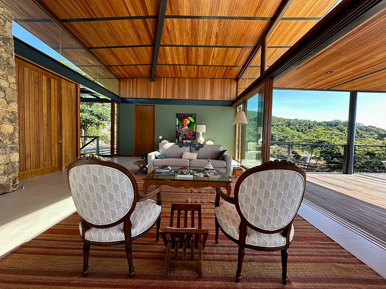 Casa nova, piscina, vista e área gourmet