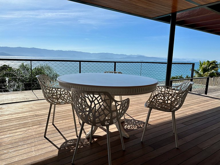 Casa nova, piscina, vista e área gourmet