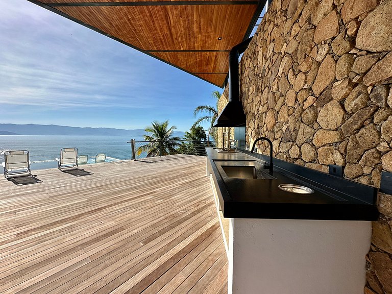 Casa nova, piscina, vista e área gourmet