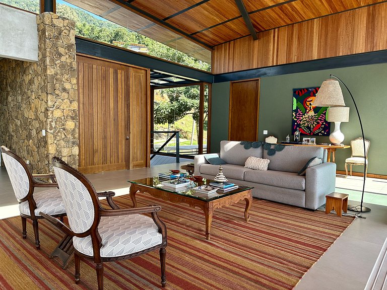 Casa nova, piscina, vista e área gourmet
