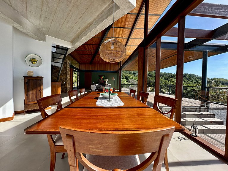 Casa nova, piscina, vista e área gourmet