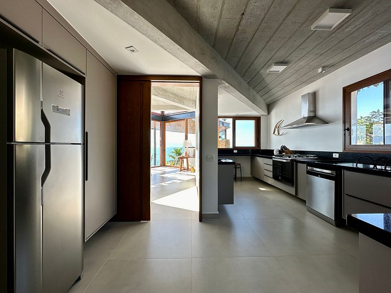 Casa nova, piscina, vista e área gourmet