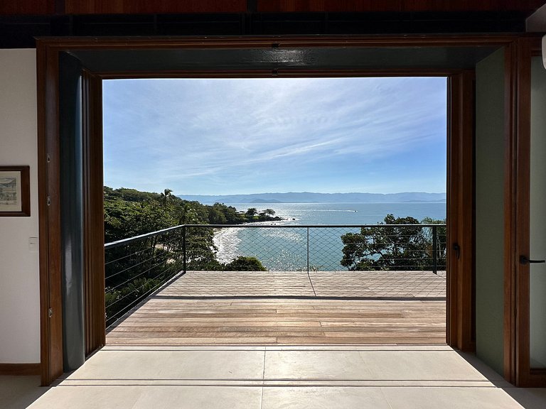 Casa nova, piscina, vista e área gourmet